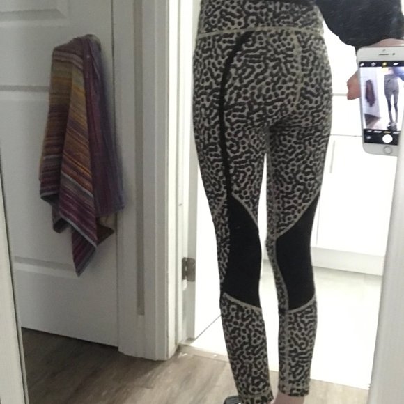 Lulu Lemon Athletica Leopard Print - Picture 6 of 6